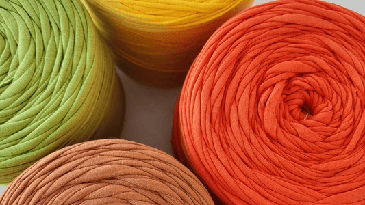 Trendfarben Herbst 2025 – Häkel mit den It-Farben der Saison - YUYA Studios
